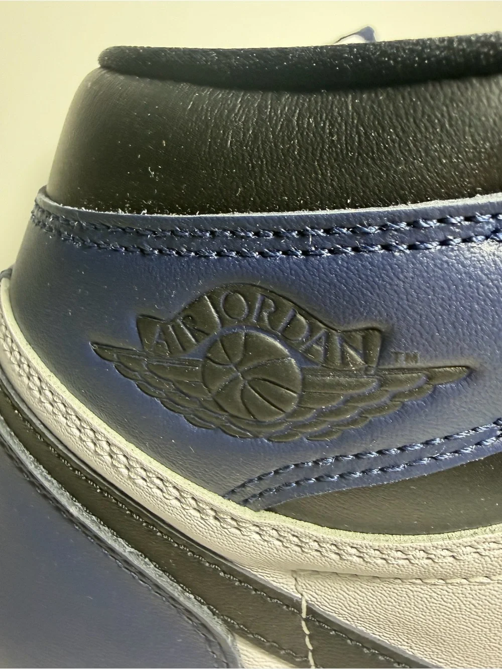 Nike Air Jordan 1 High OG Midnight Navy Black White Sneakers US 10 DZ5485-401